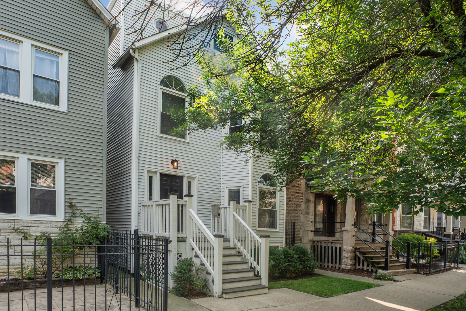 2527 WASHTENAW Avenue