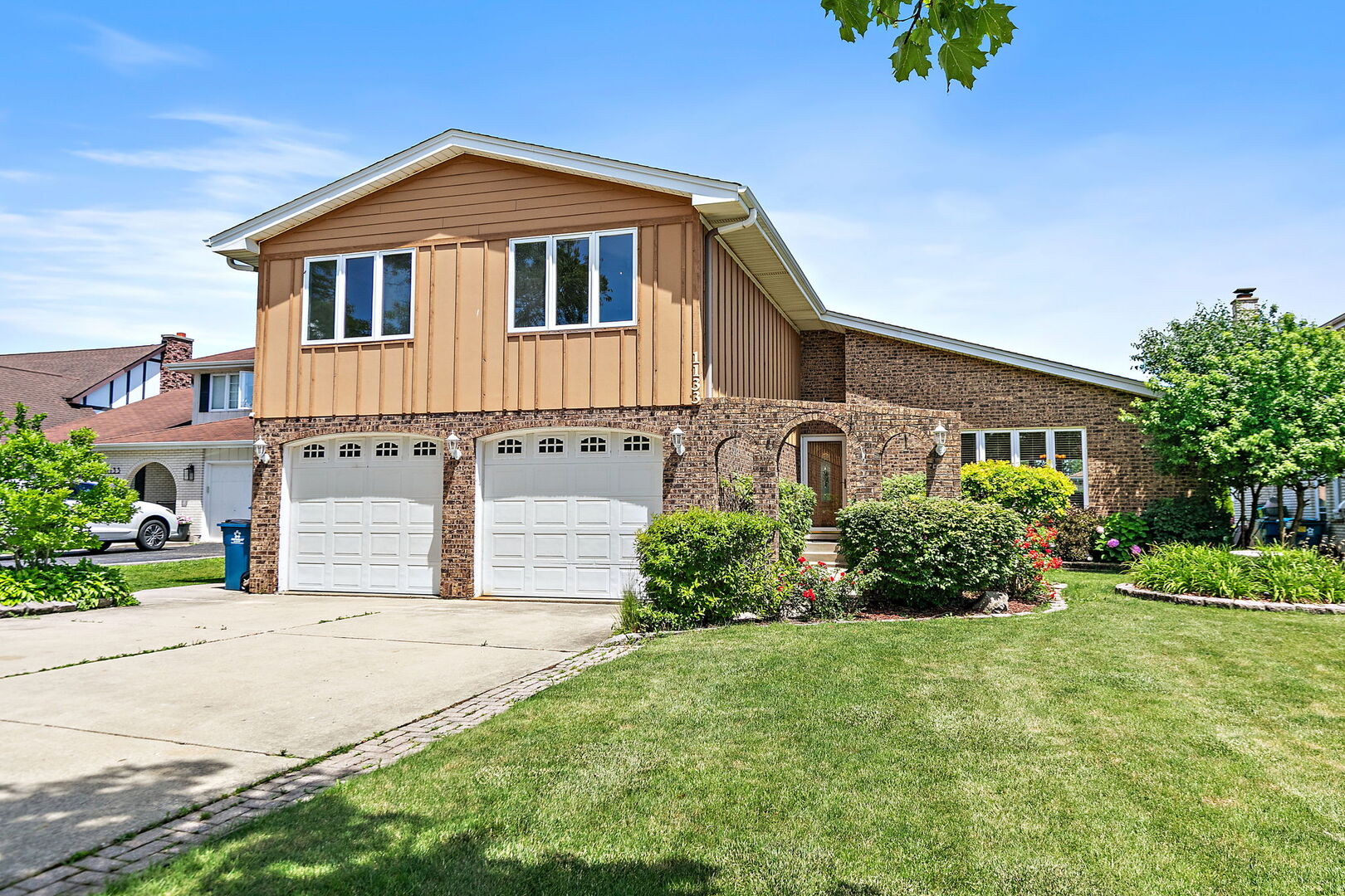 1133 Thatcher Lane