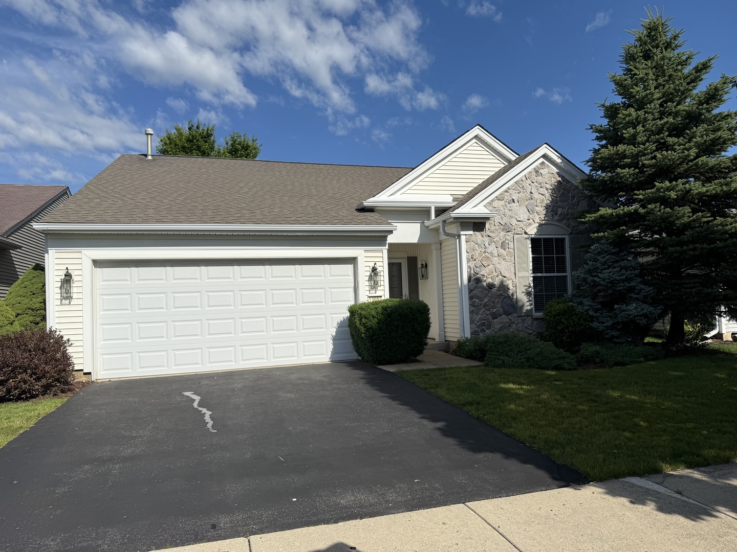 13053 Dearborn Trail