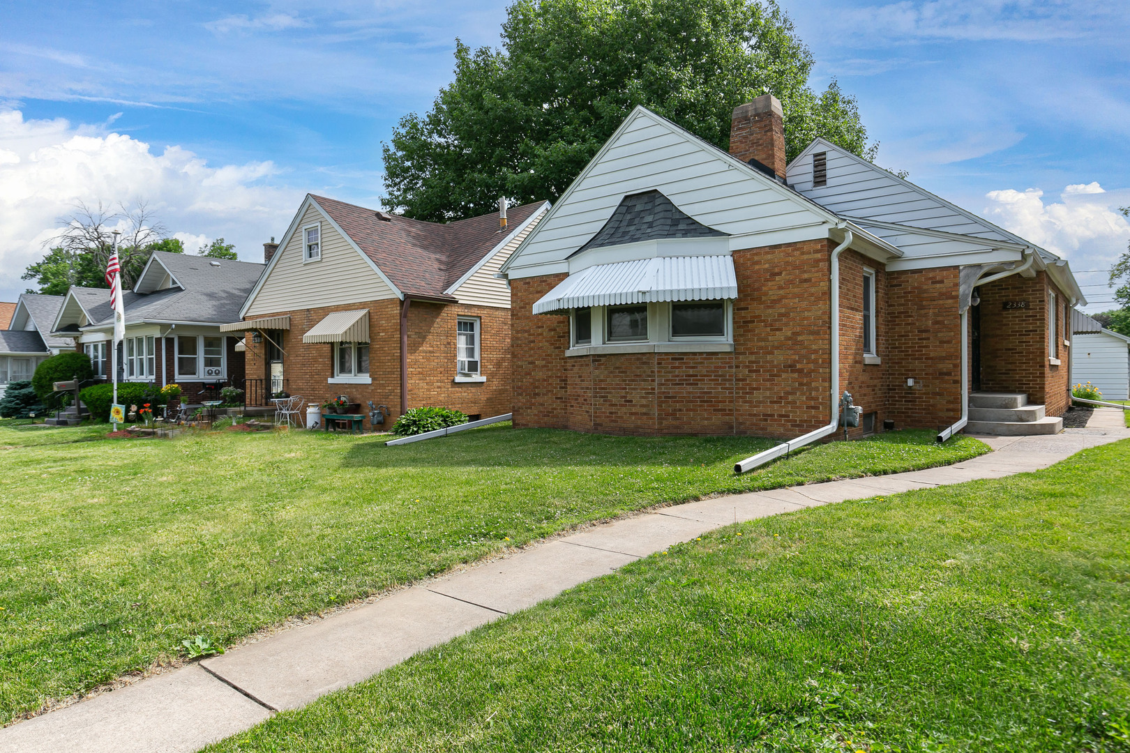 2338 7th Street