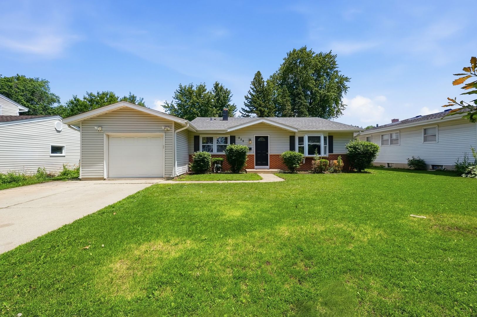 256 WALNUT Drive