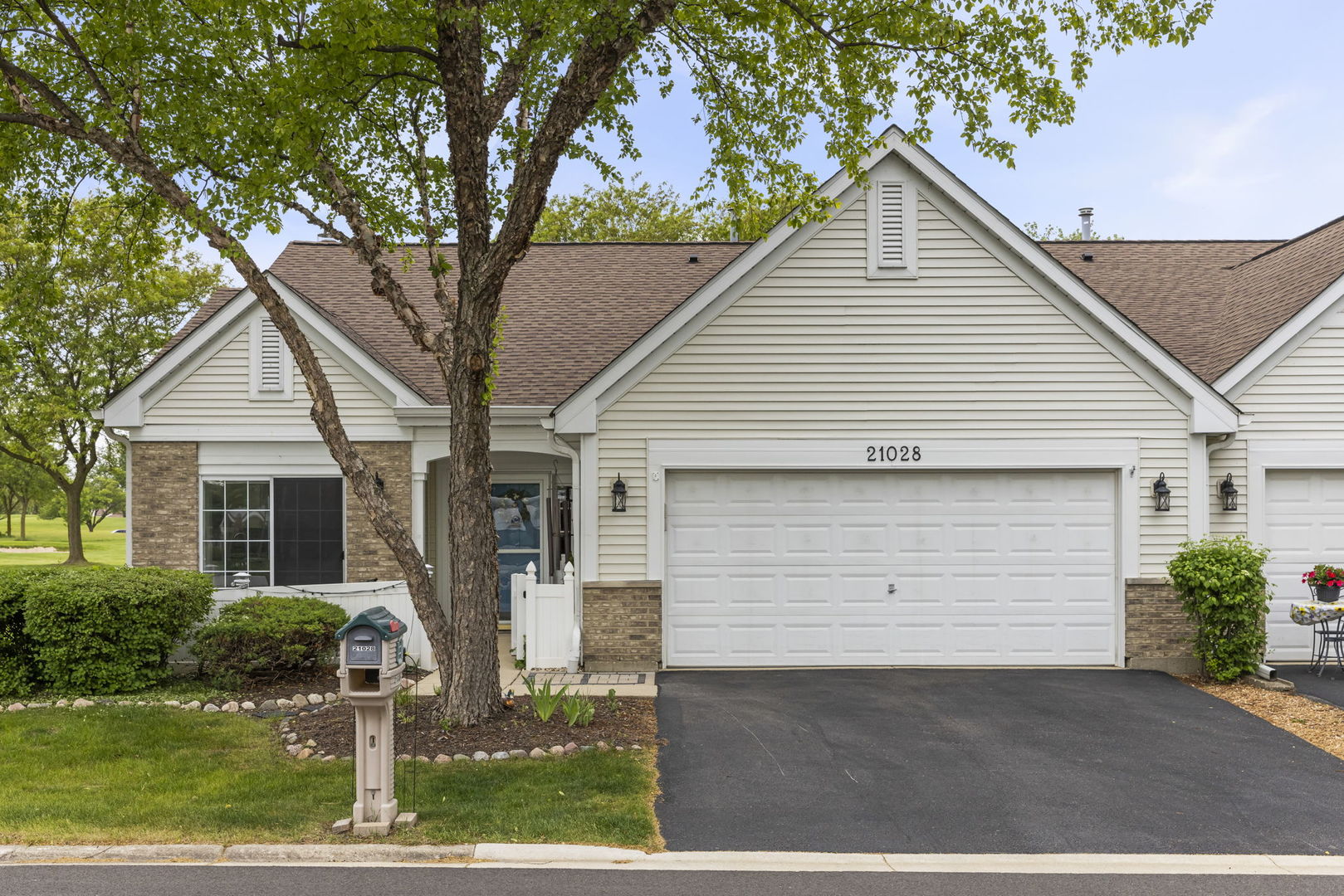 21028 Snowberry Lane