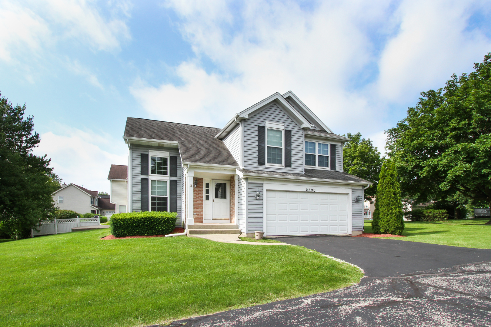 2290 APPLEWOOD Lane