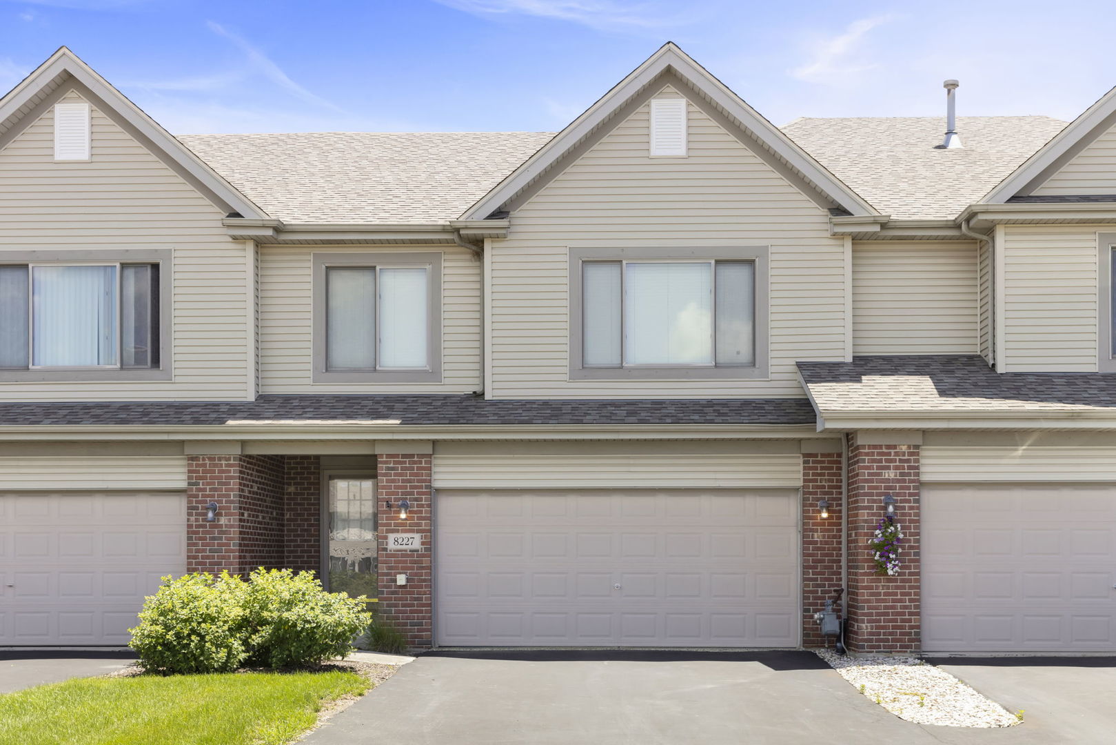 8227 Auburn Lane