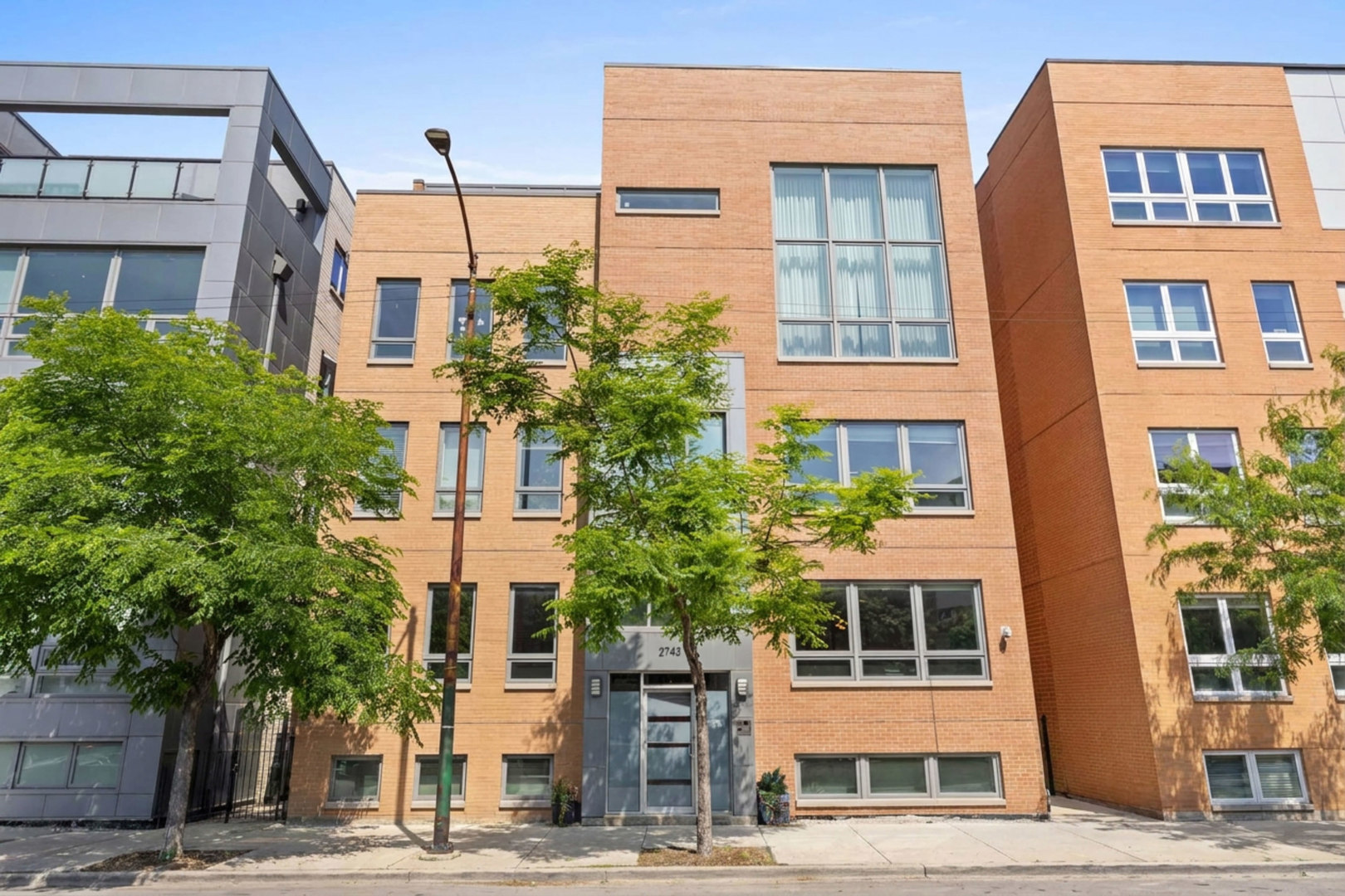 2743 Ashland Avenue