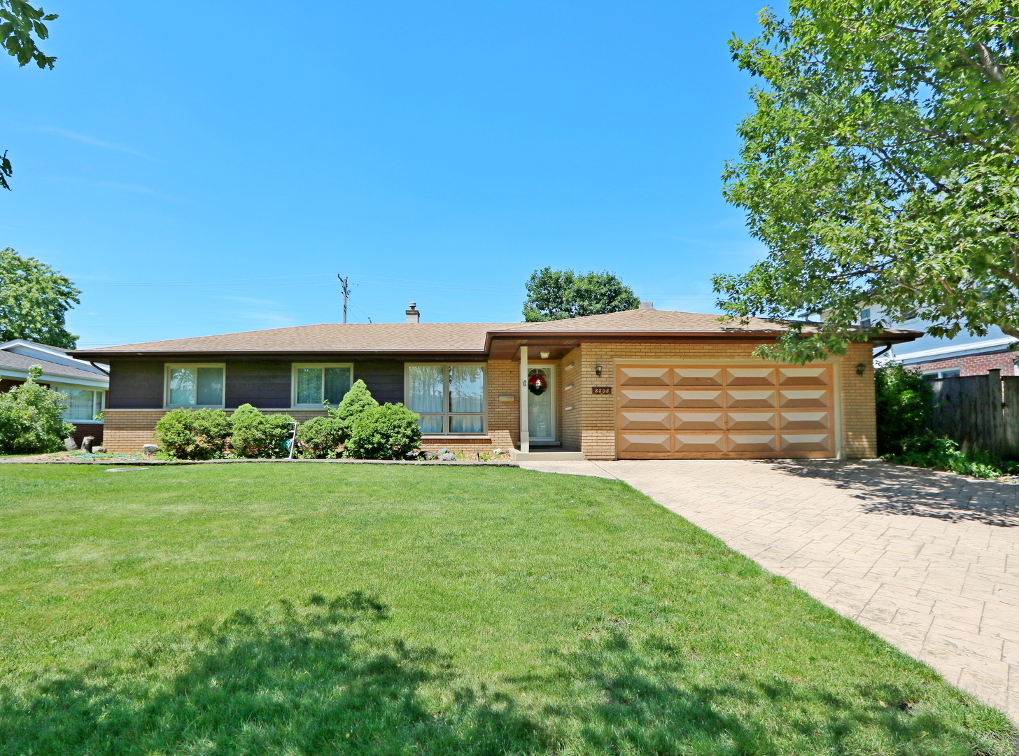 8808 Pleasant Avenue