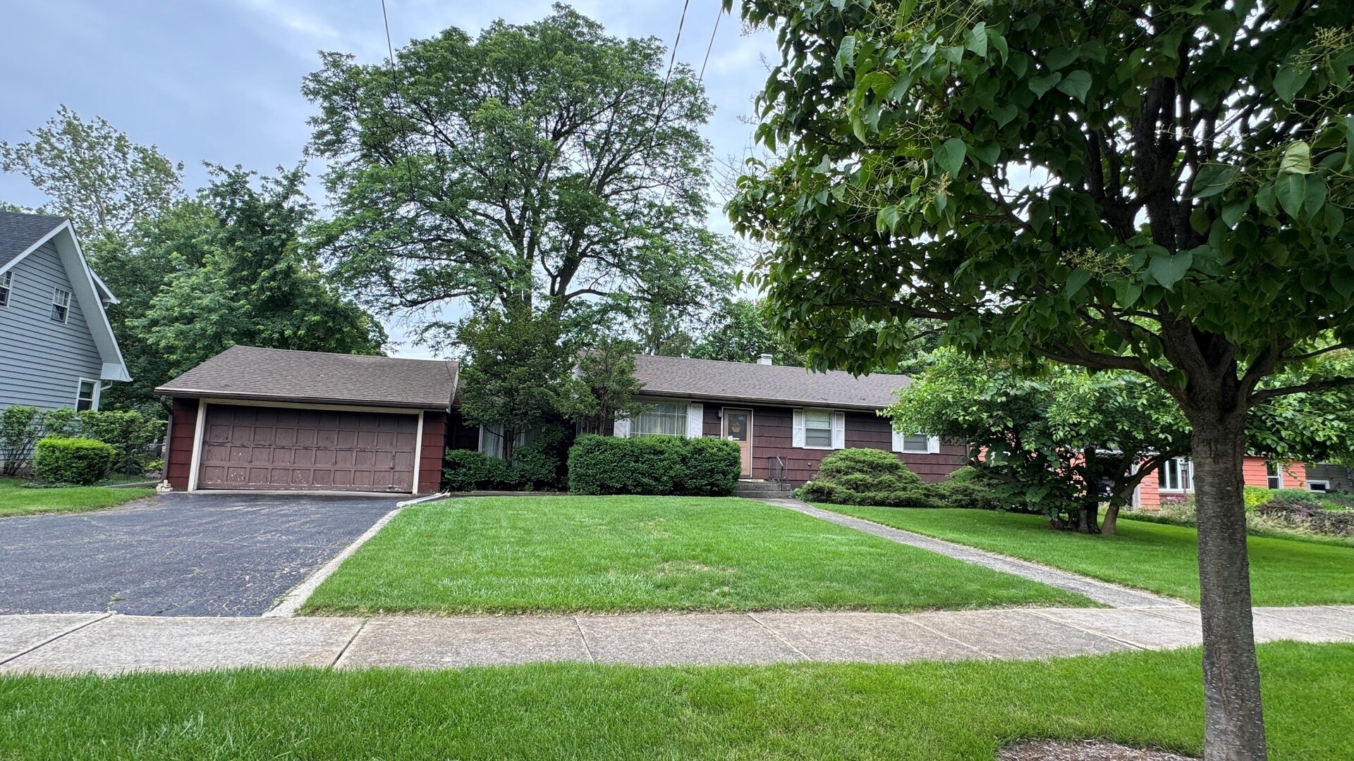 814 Illinois Street
