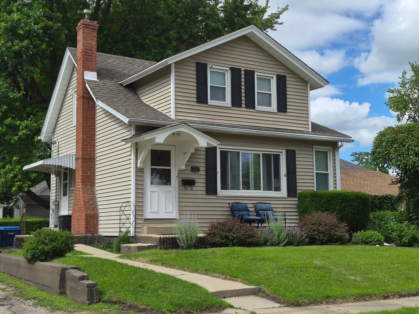 215 Balbo Street