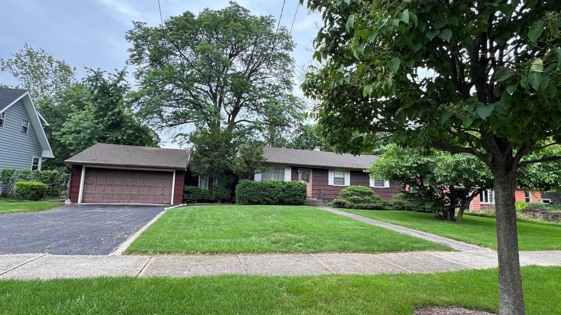 814 Illinois Street