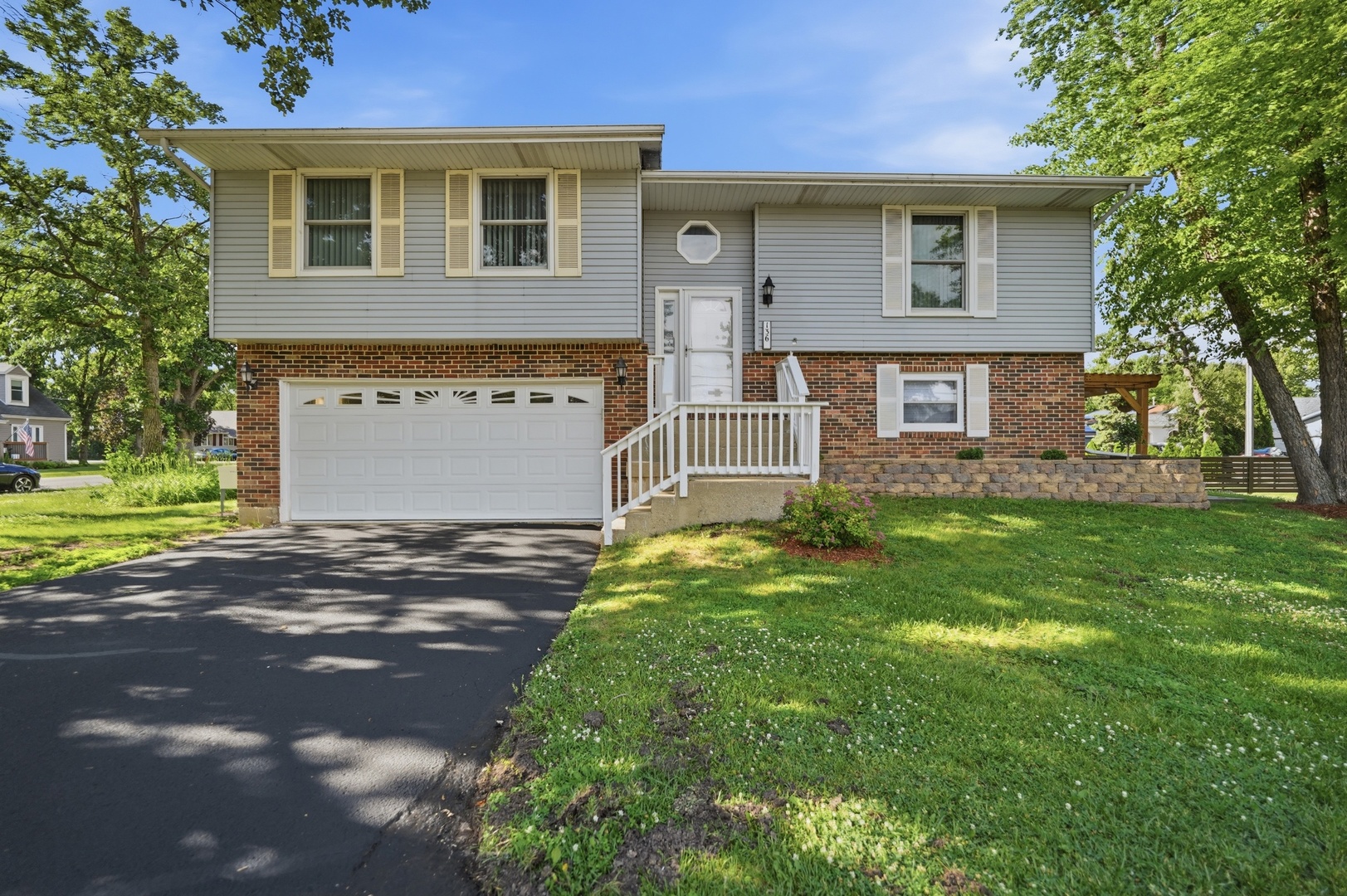 136 edgewater Drive