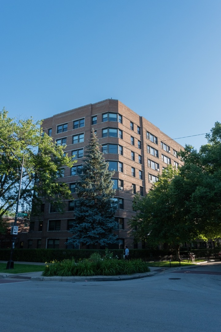 4880 Marine Drive