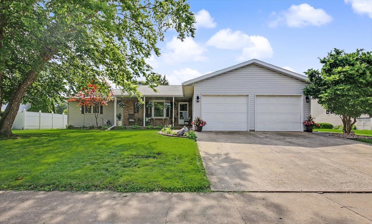 809 Cherokee Lane