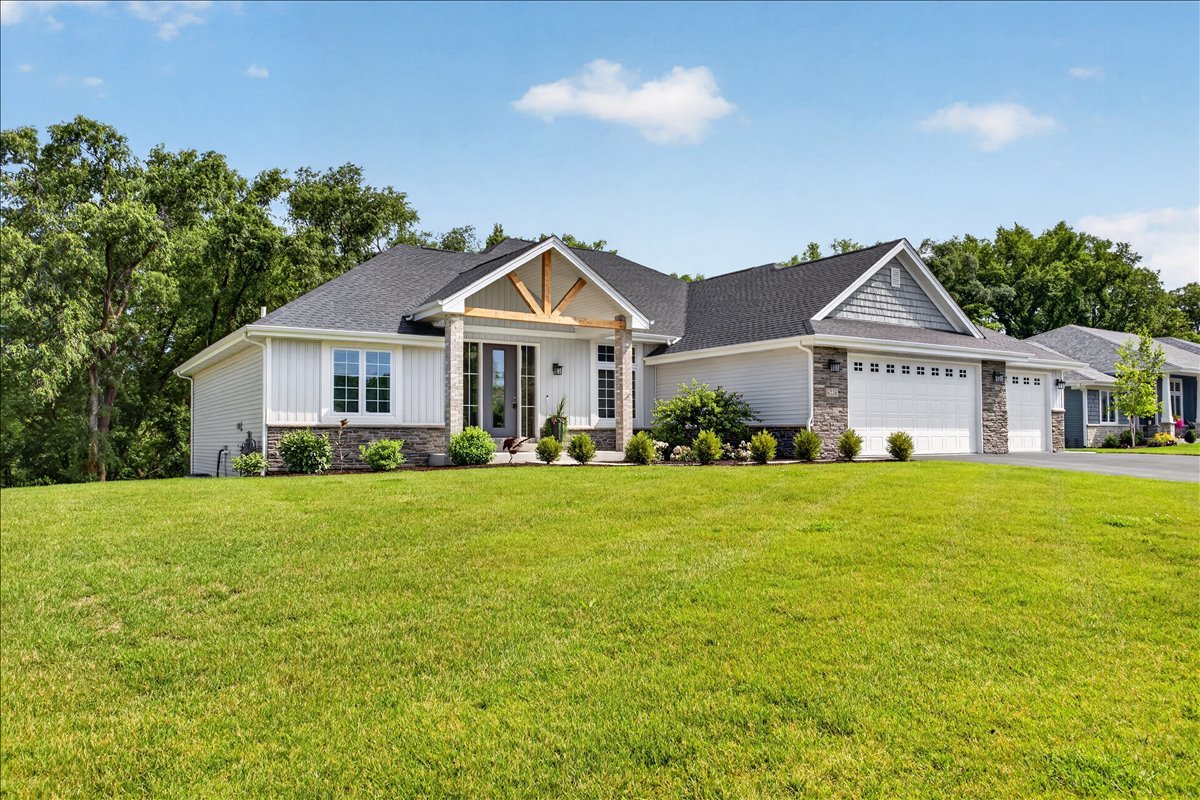 6226 Hathaway Trail