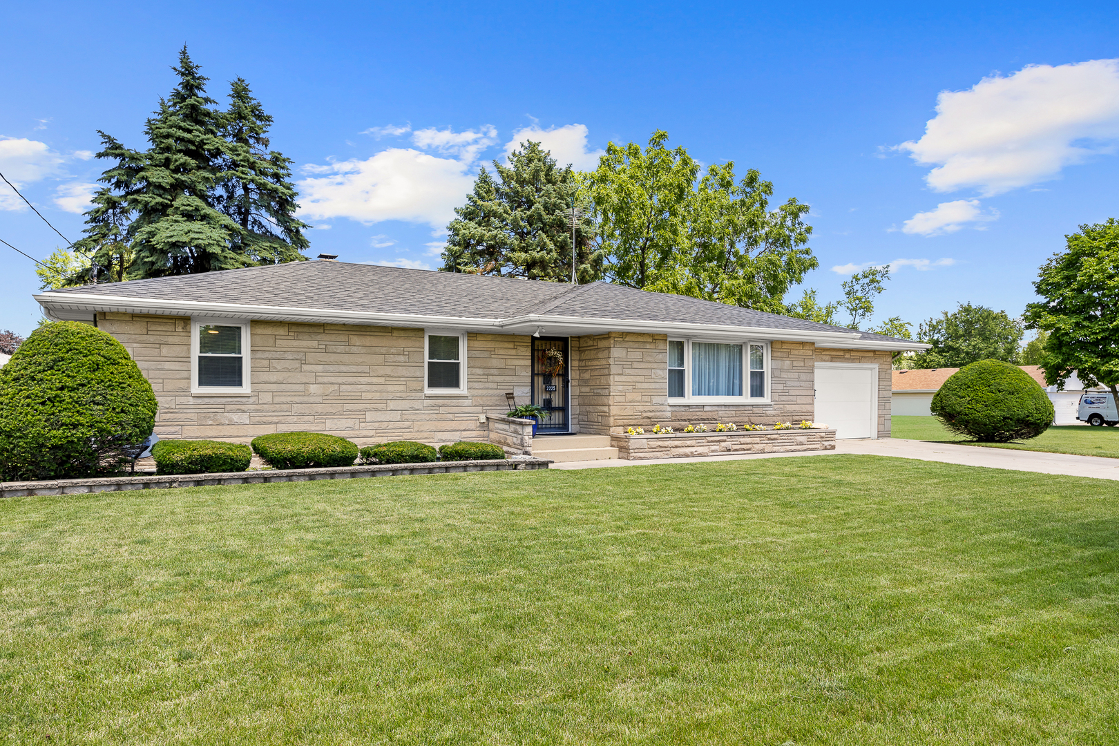 2225 Arden Place