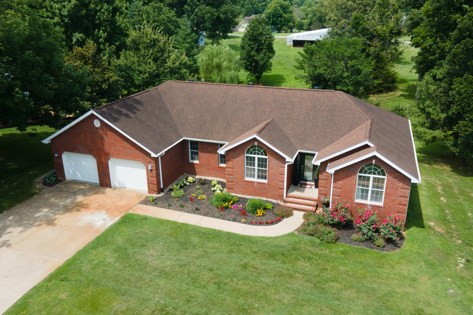 2504 Saddle Lane