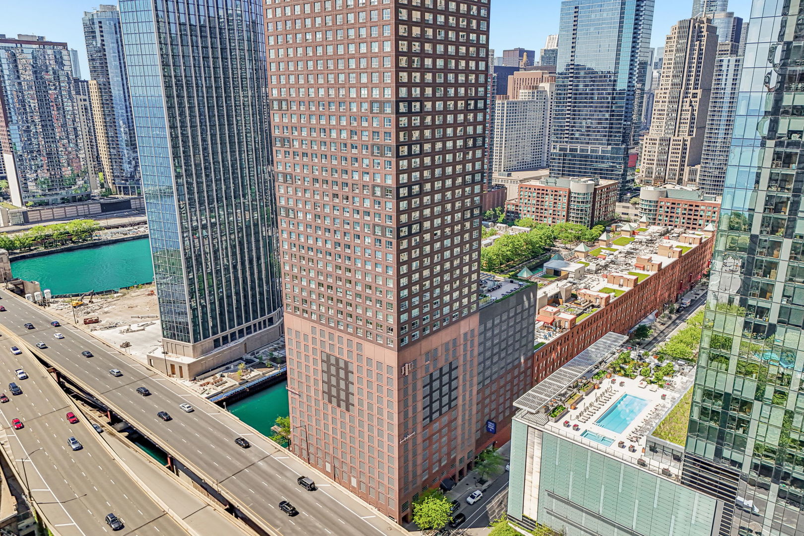 474 Lake Shore Drive
