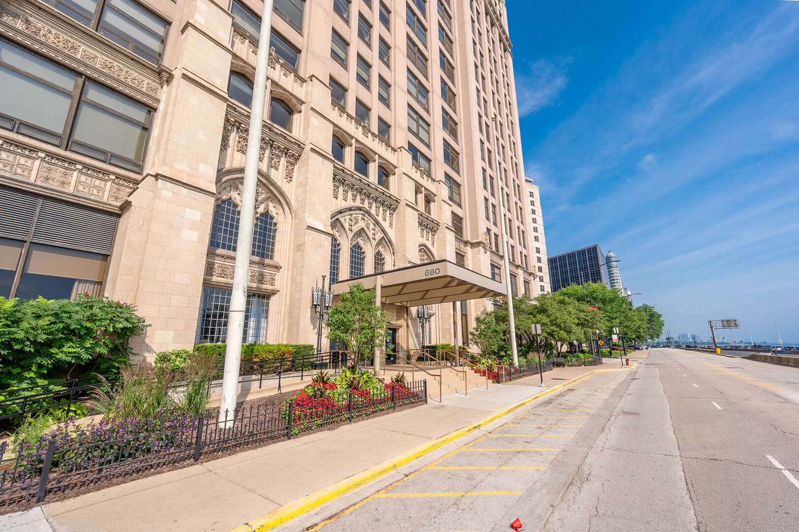 680 Lake Shore Drive