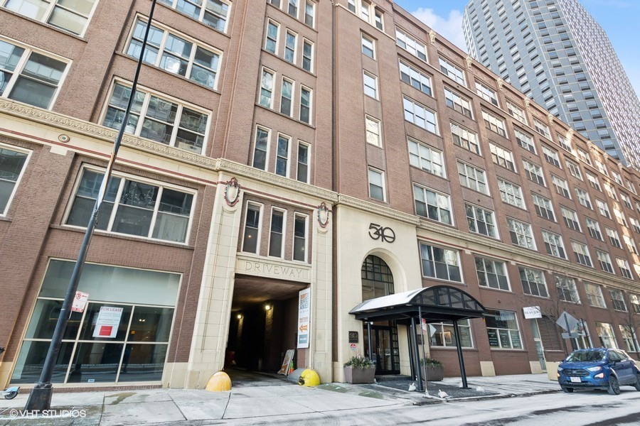 540 LAKE SHORE Drive