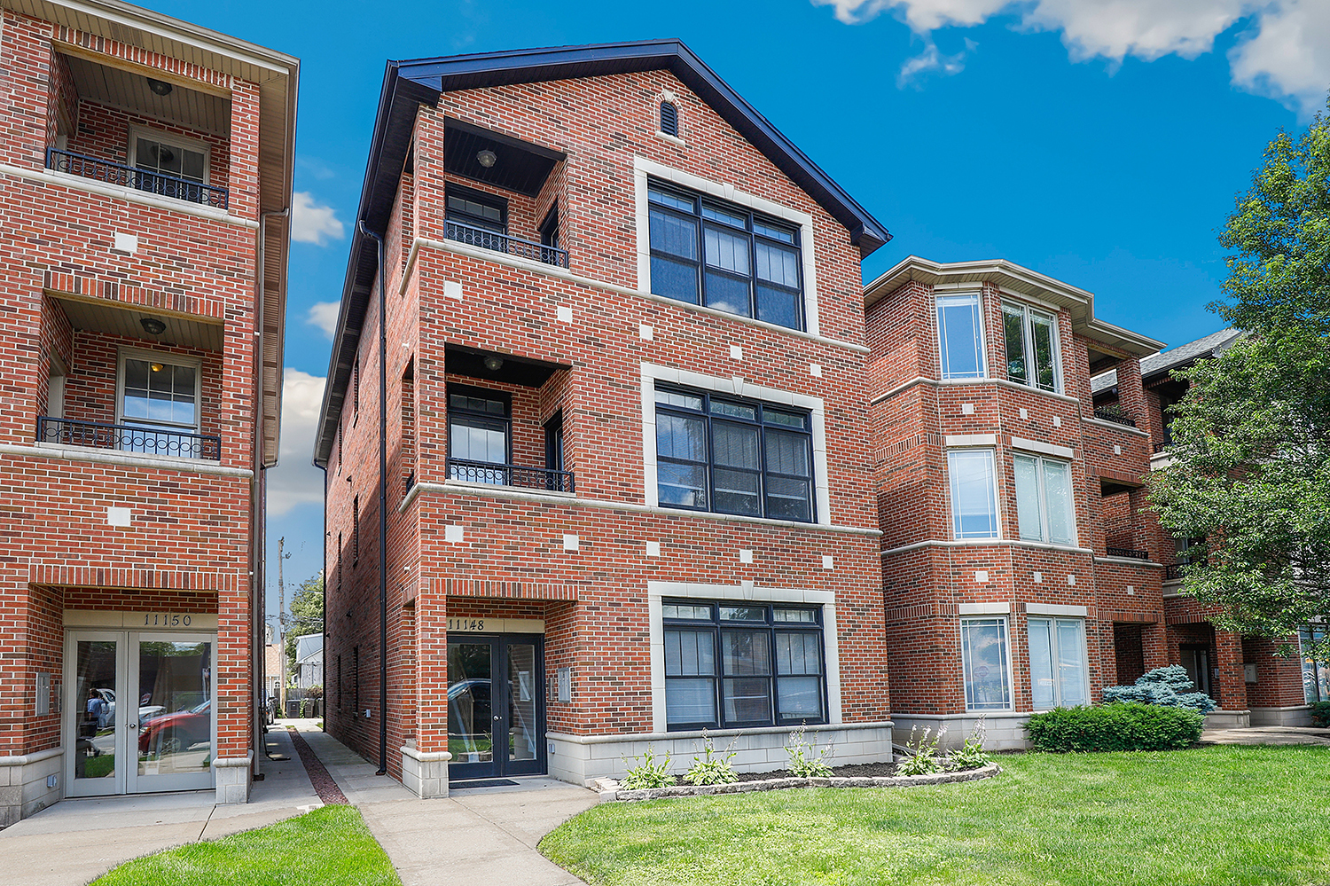 11148 Kedzie Avenue