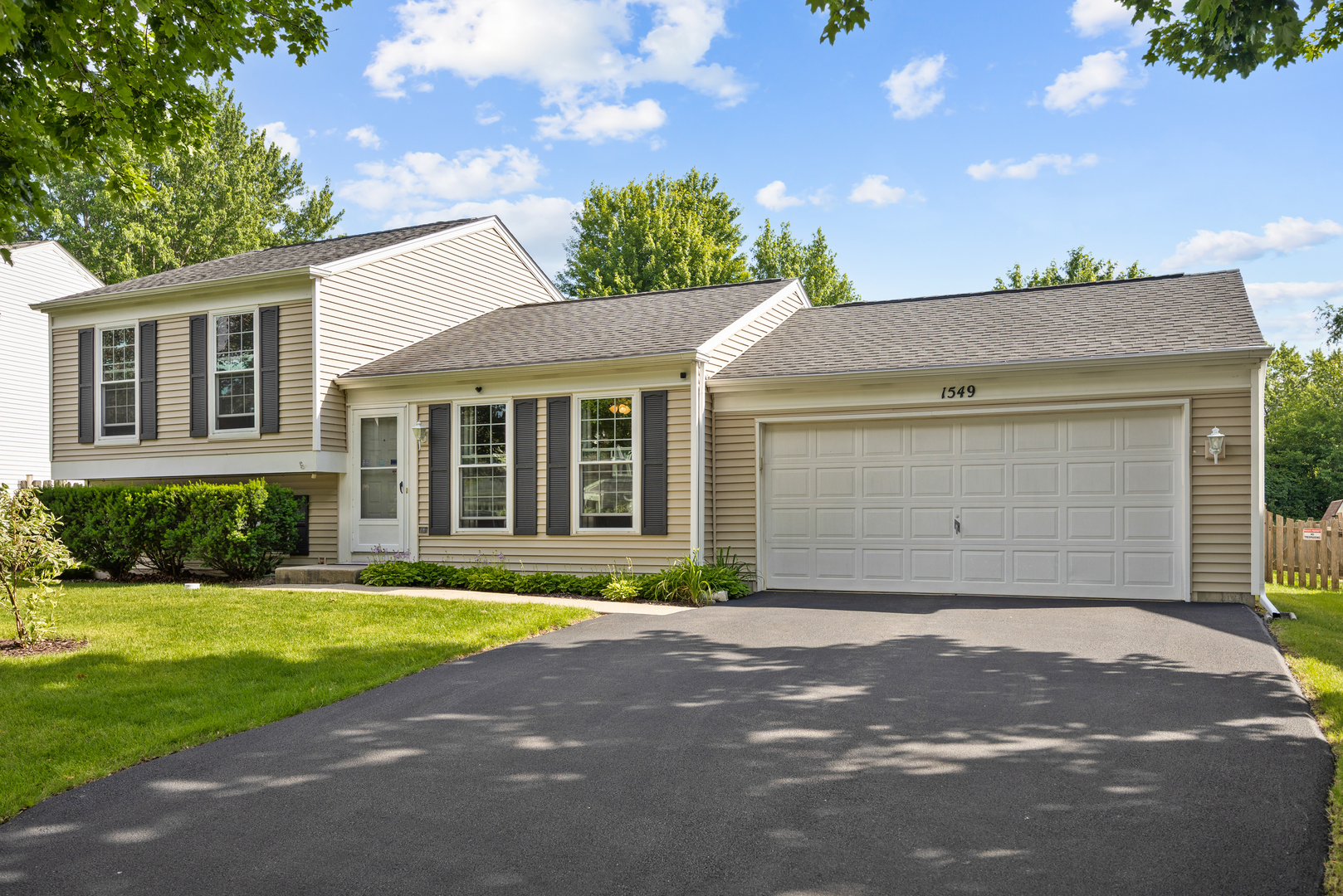 1549 Sawgrass Court