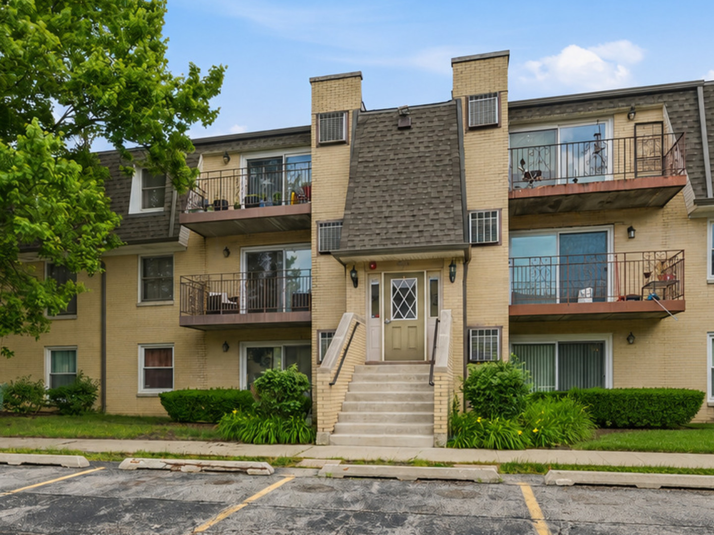 814 River Road