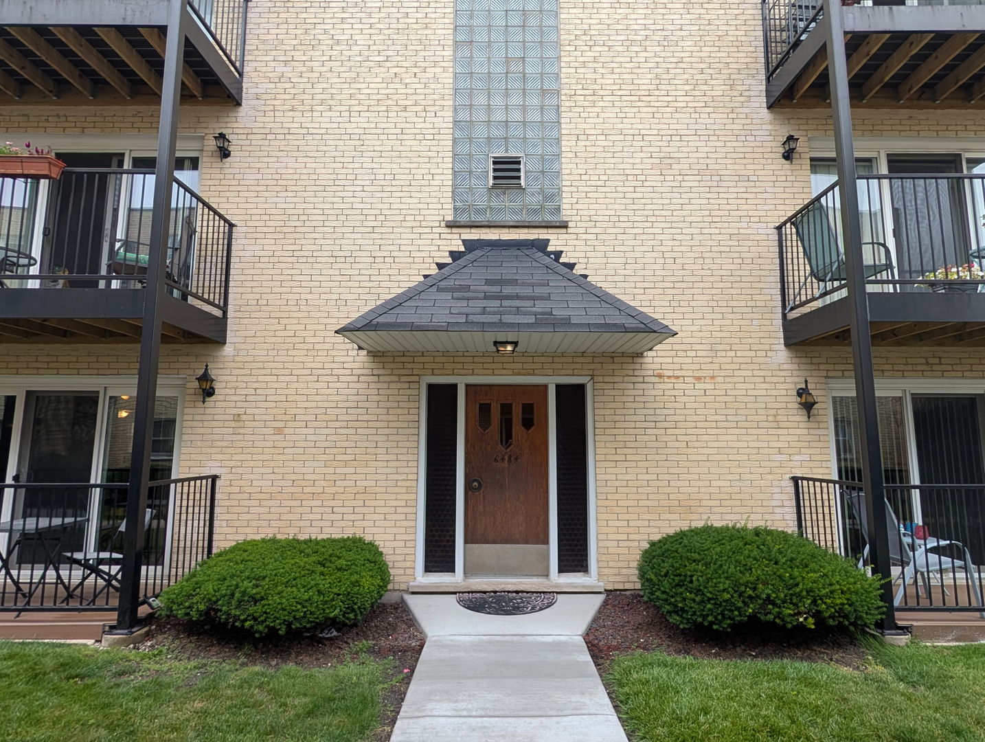 6484 Northwest Highway