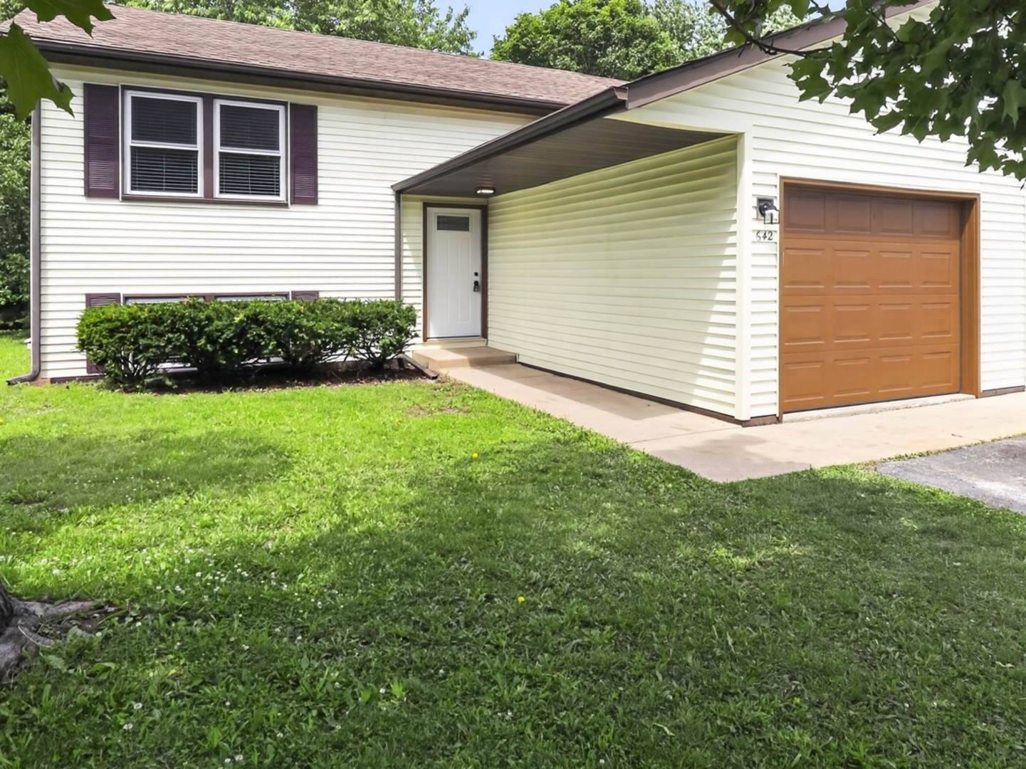 642 Swan Drive