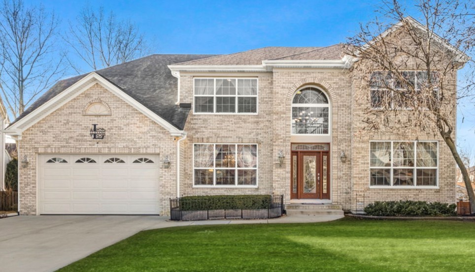 8 Fairfax Court