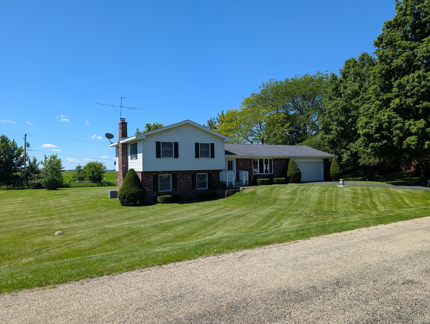 201 Meadow Lane