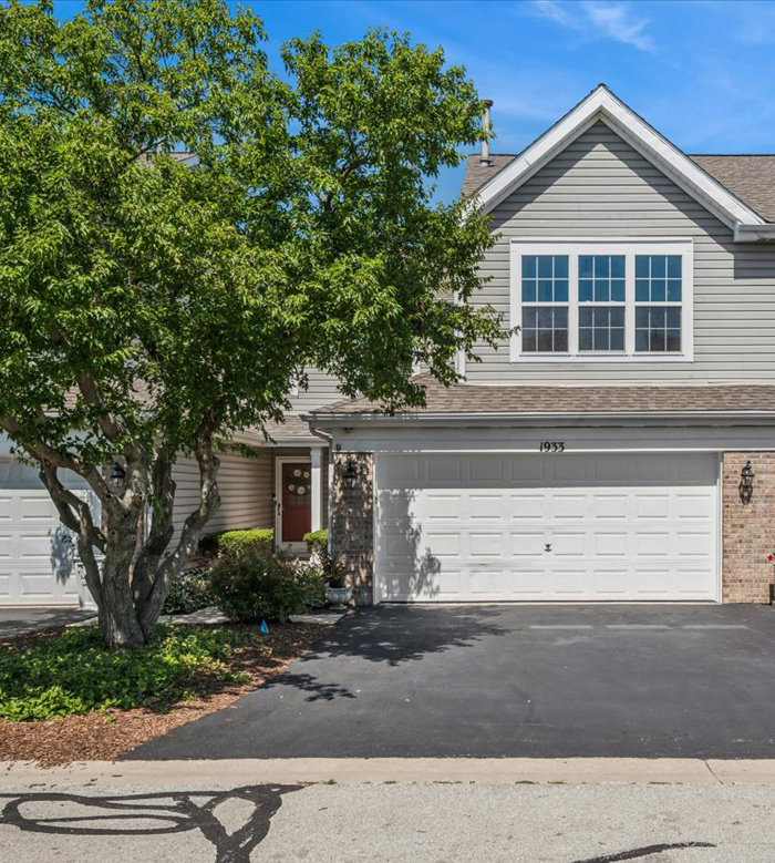 1933 Town Drive