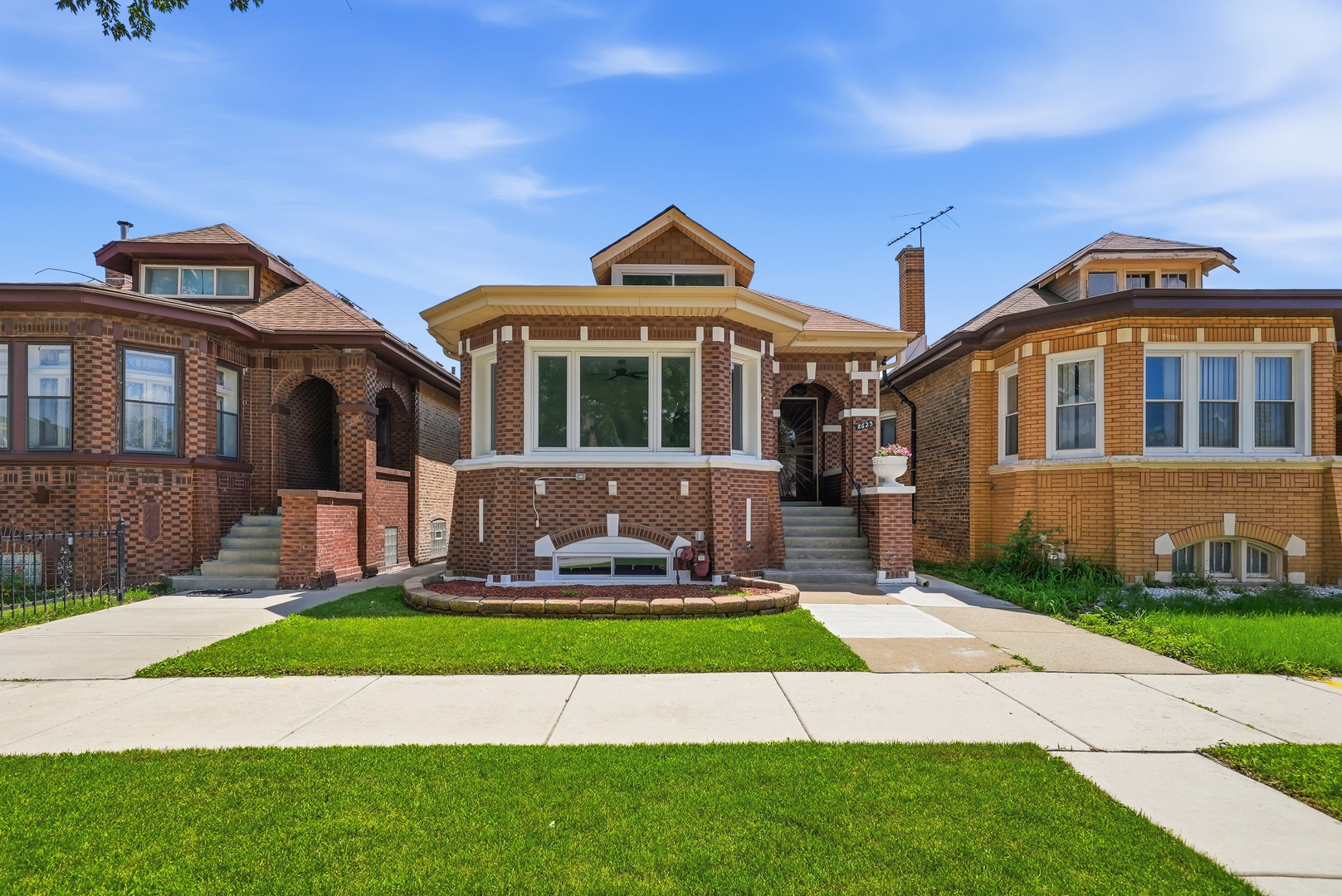 8623 wood Avenue