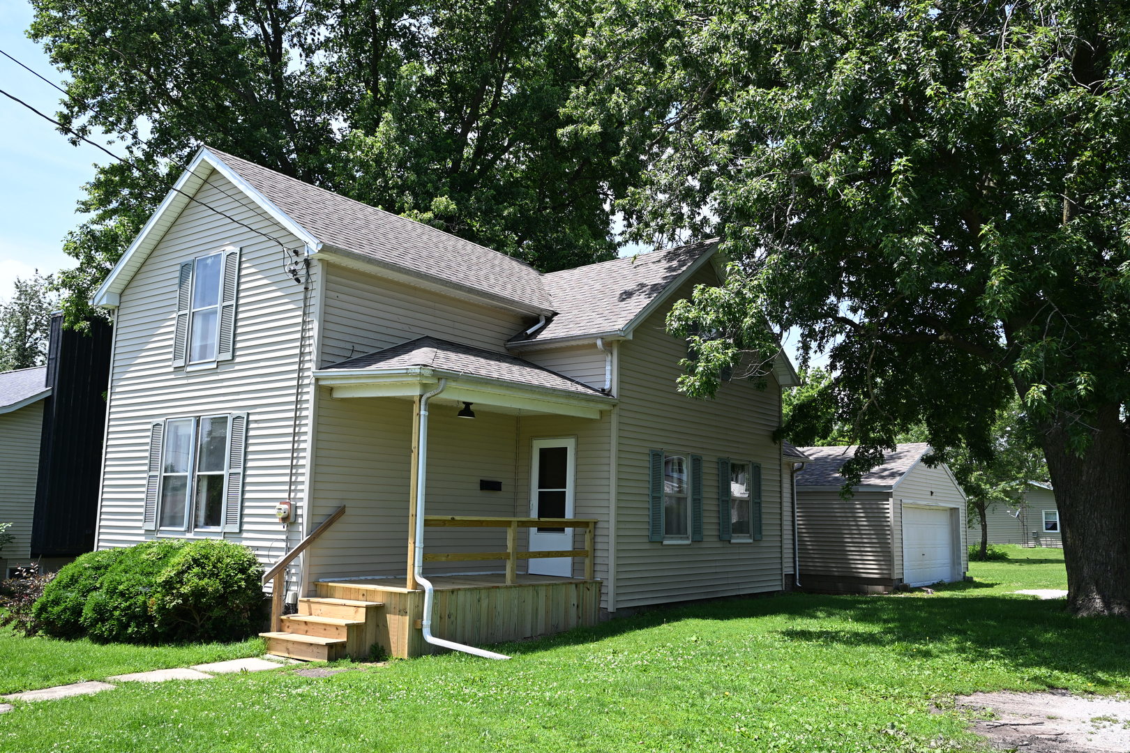 302 Summit Street