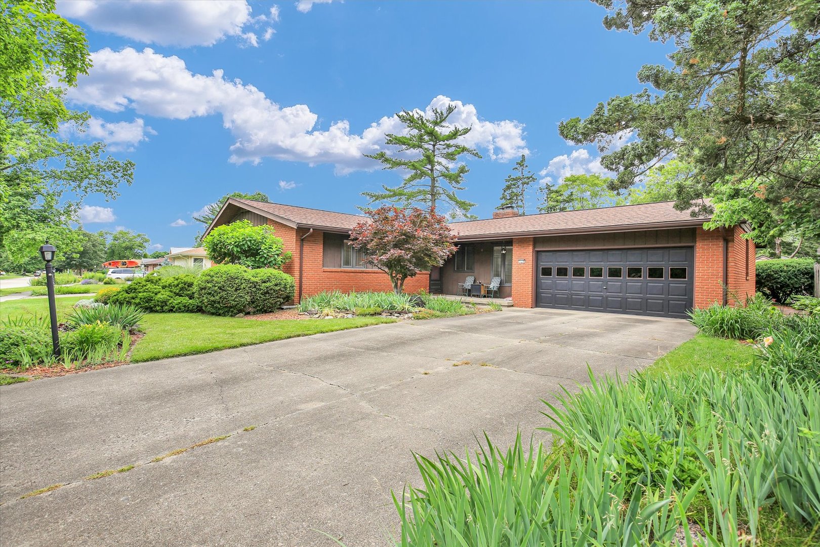 1116 Newbury Road
