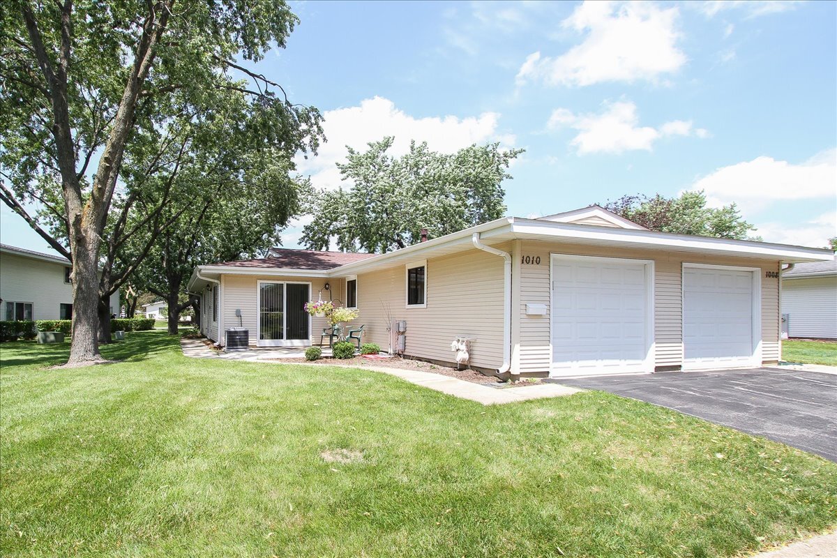 1010 Glastonbury Lane