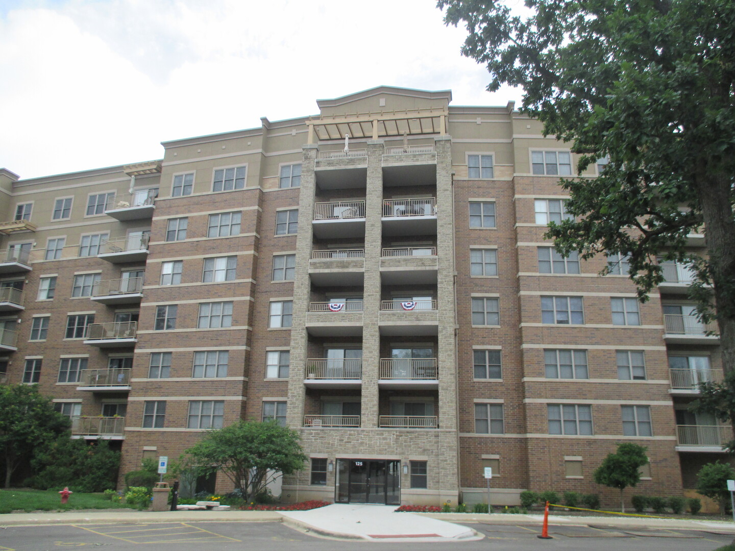 125 Lakeview Drive