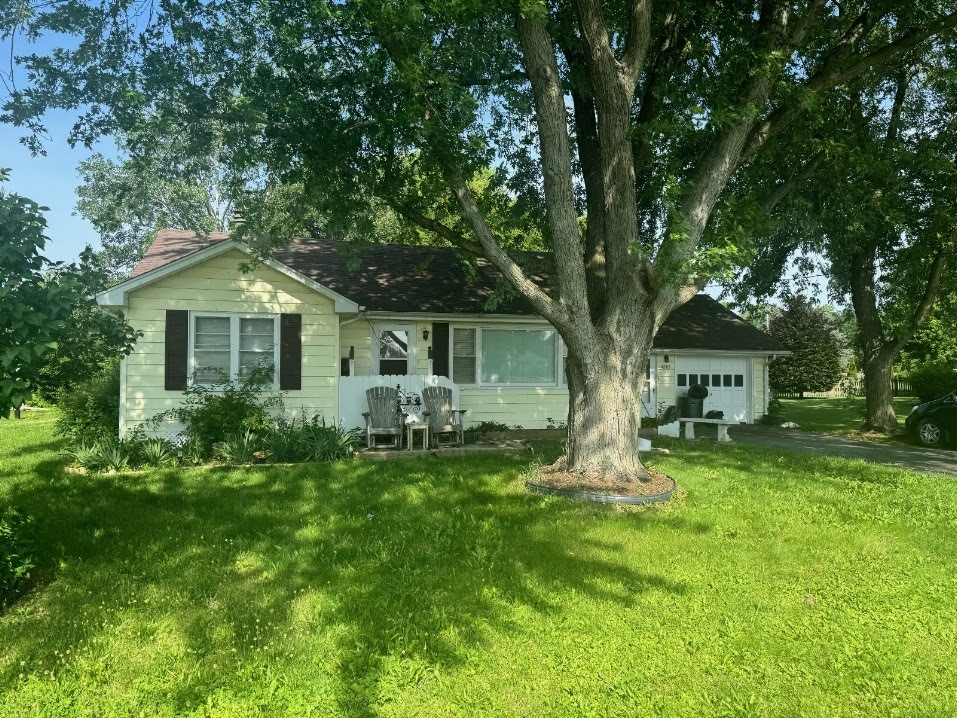 3707 Fairview Avenue
