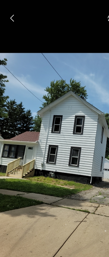 826 Grove Street