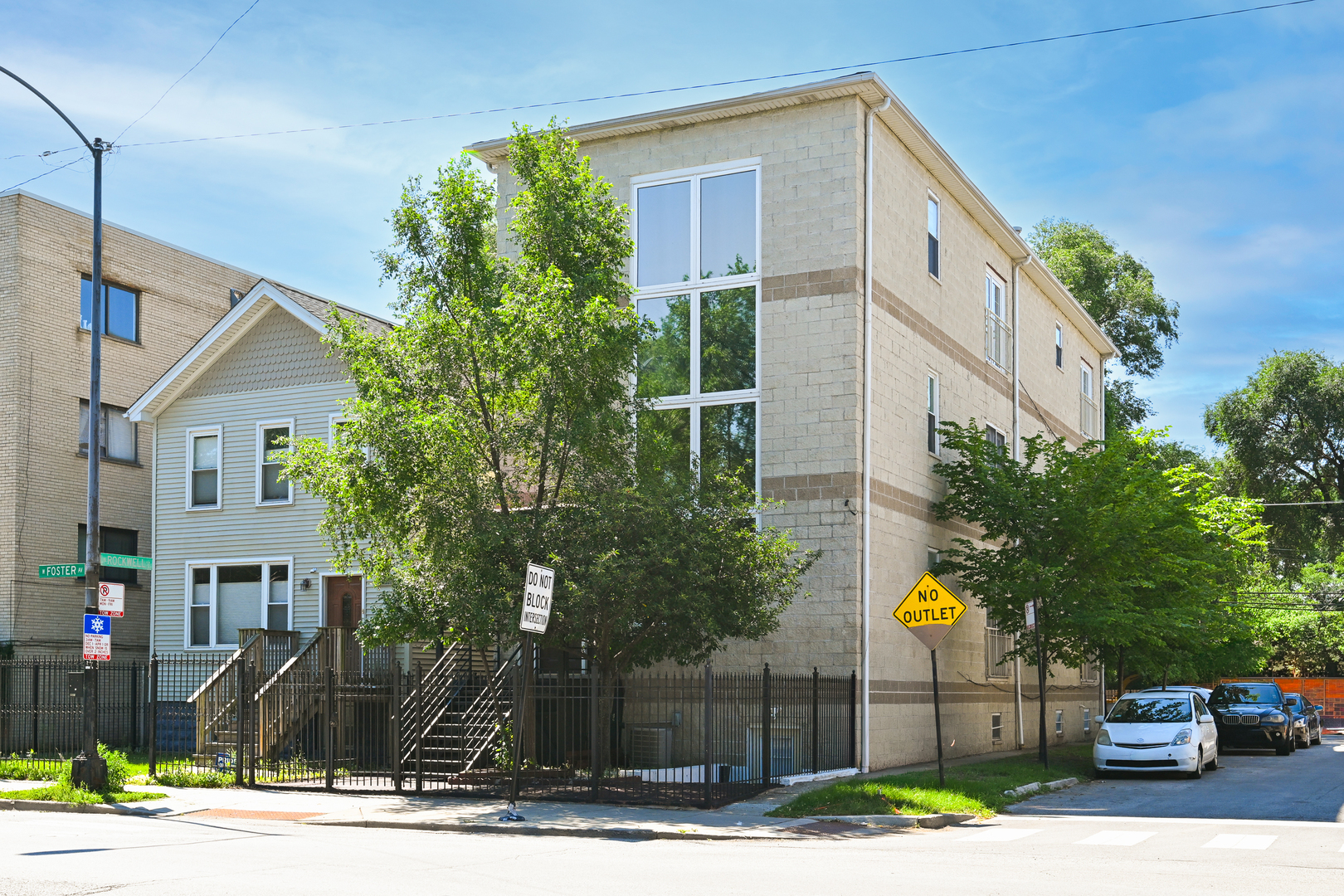 2539 Foster Avenue