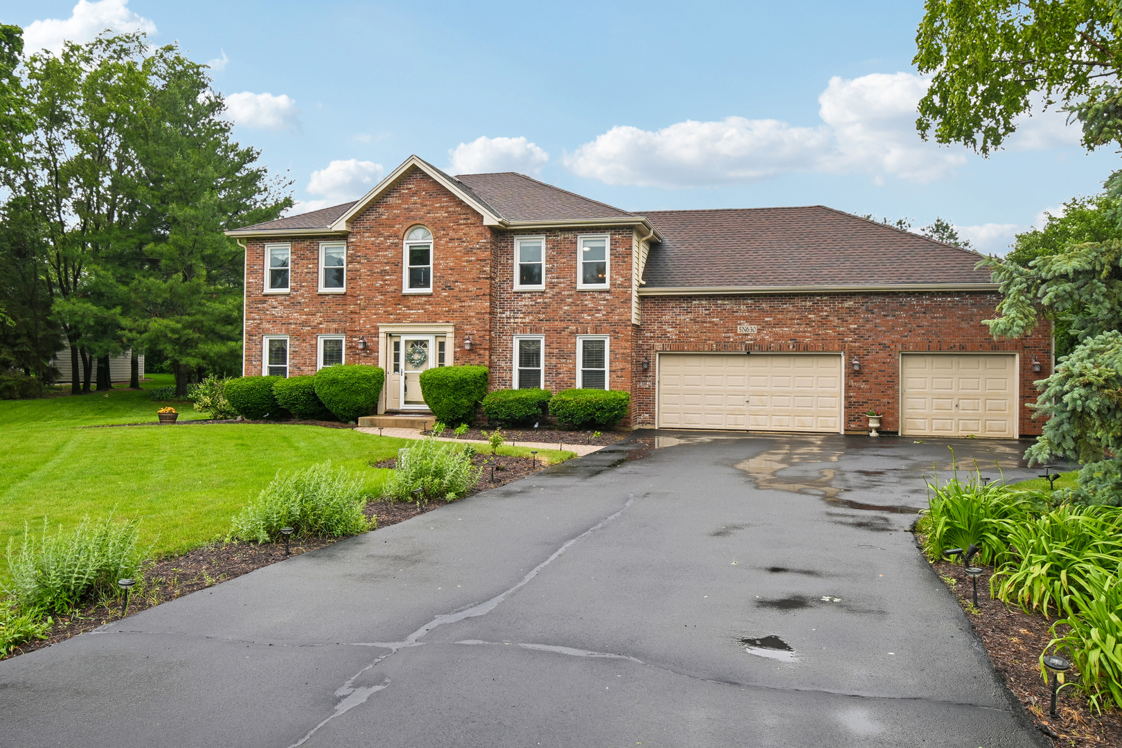 5N630 Leslie Court