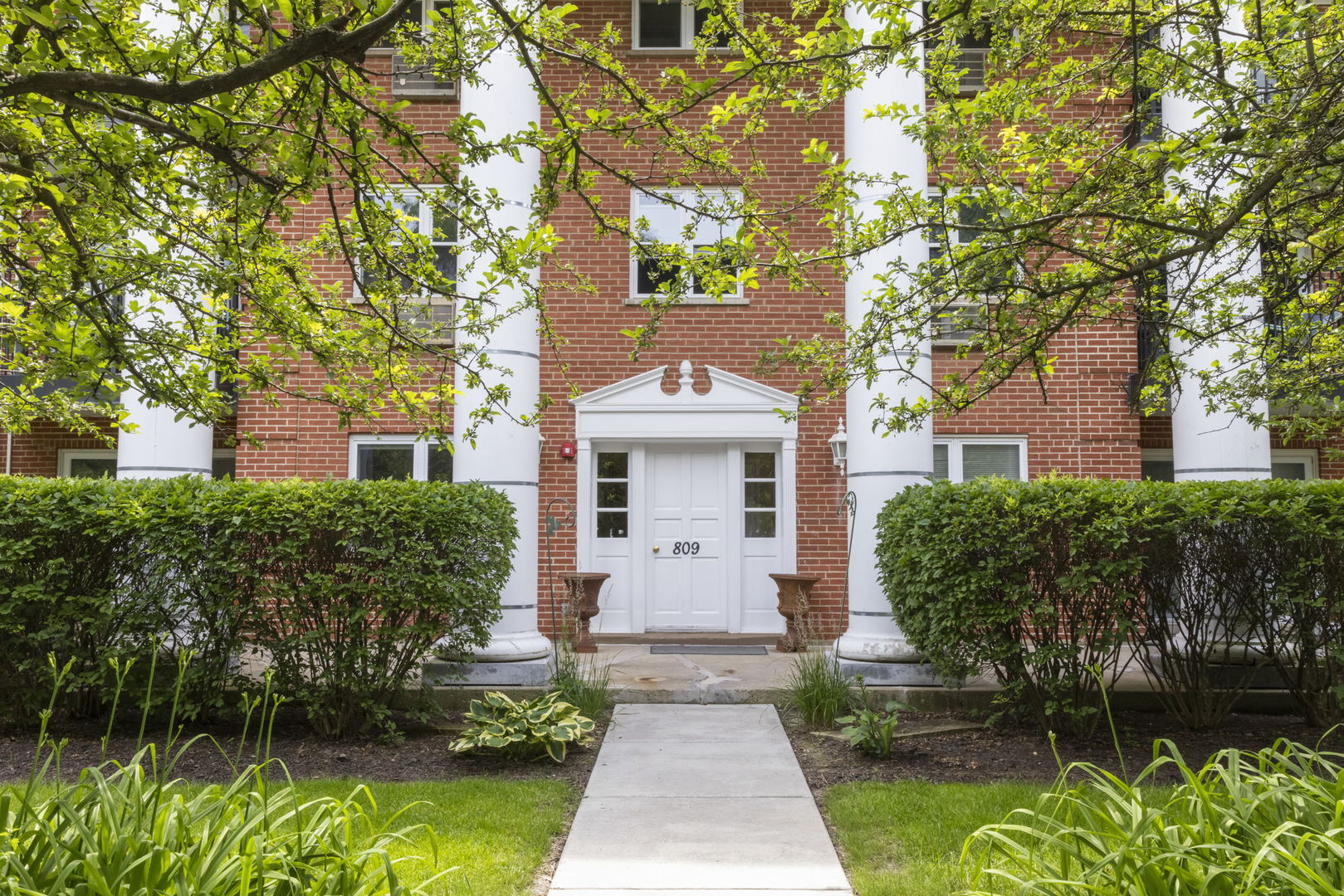 809 Miner Street