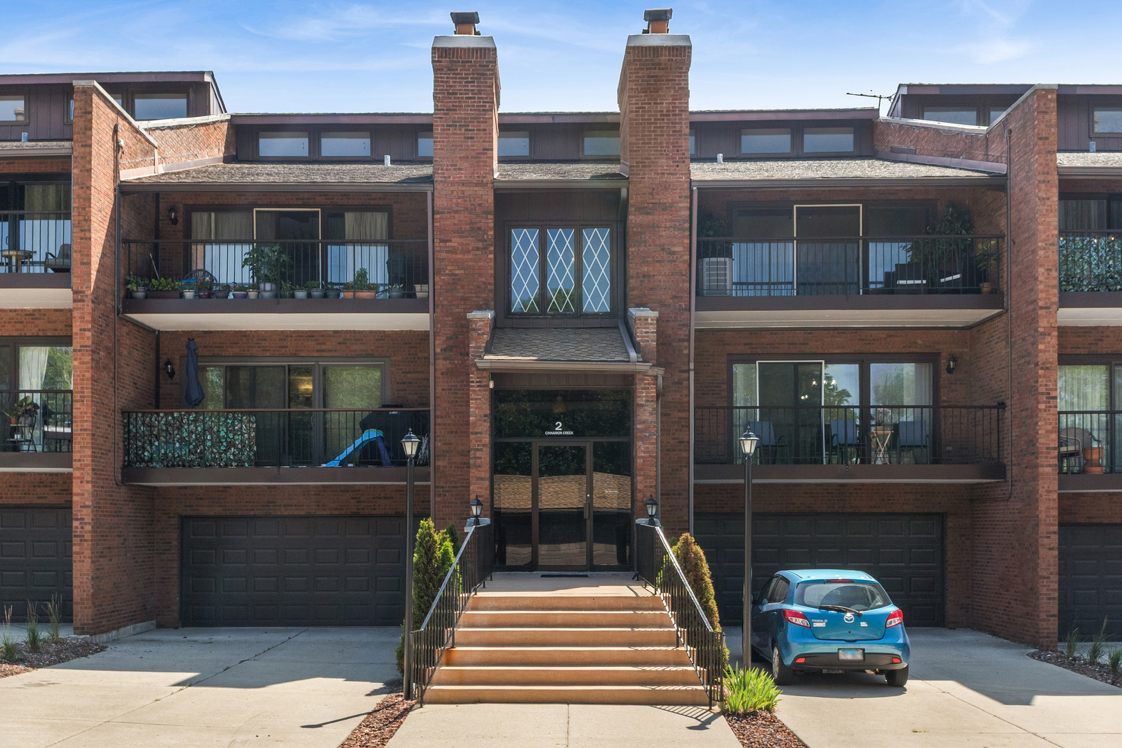 2 Cinnamon Creek Drive