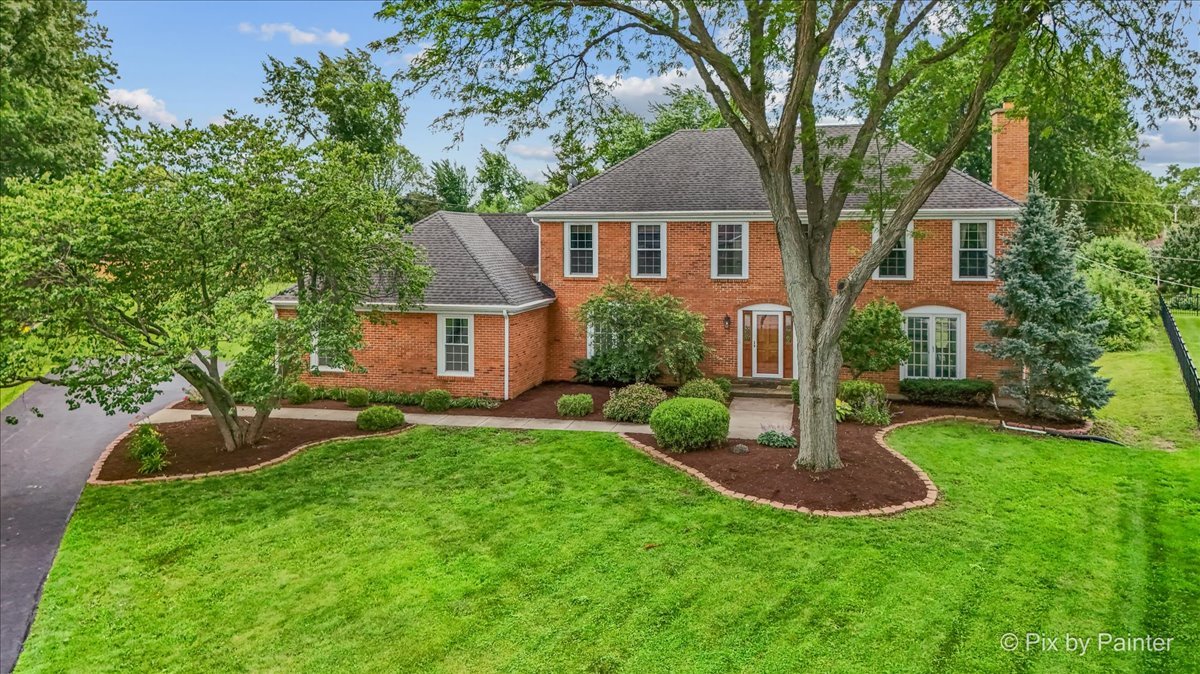 22W251 Sunset Terrace