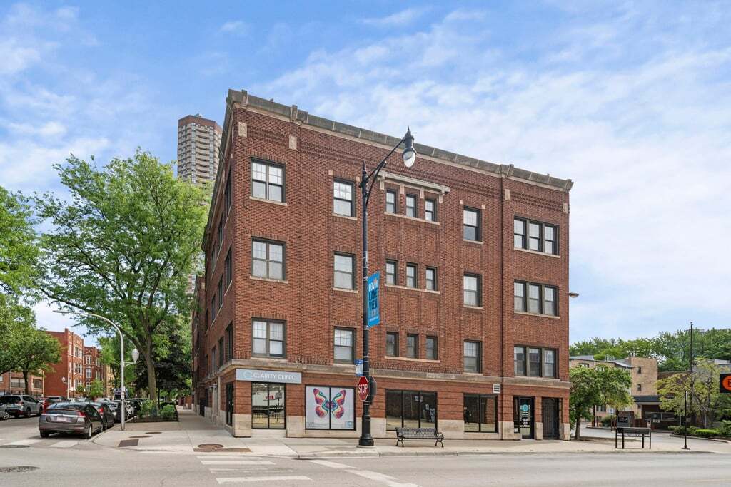 735 Waveland Avenue