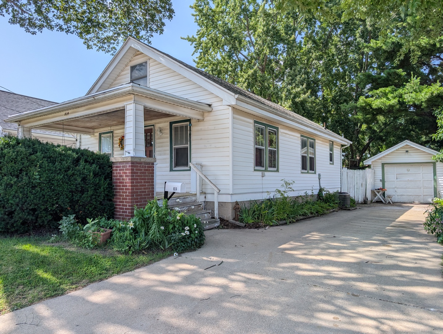 814 Hamilton Street