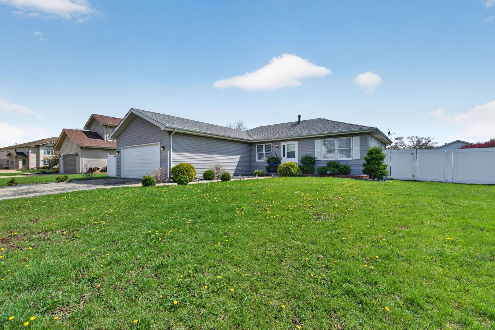 1486 Bradley Way