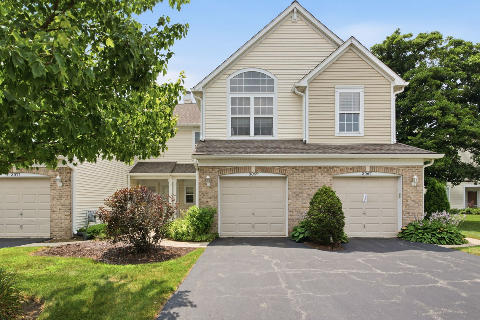 3069 Autumn Lake Drive