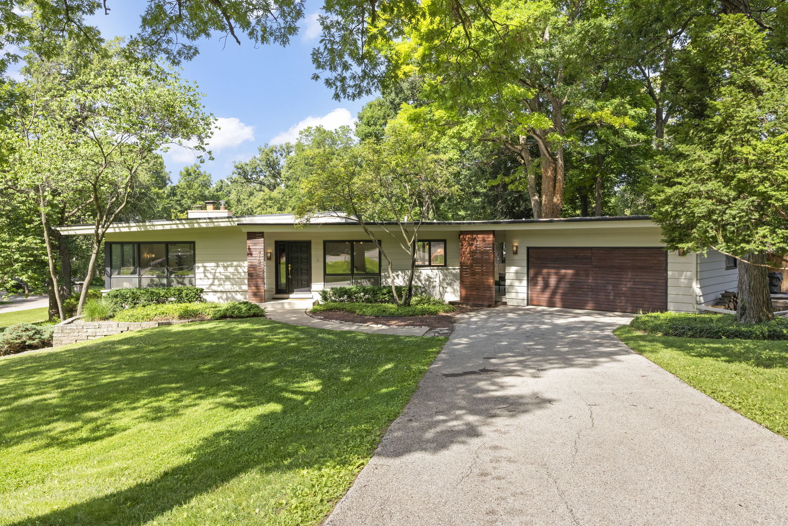 3N410 Maple Court