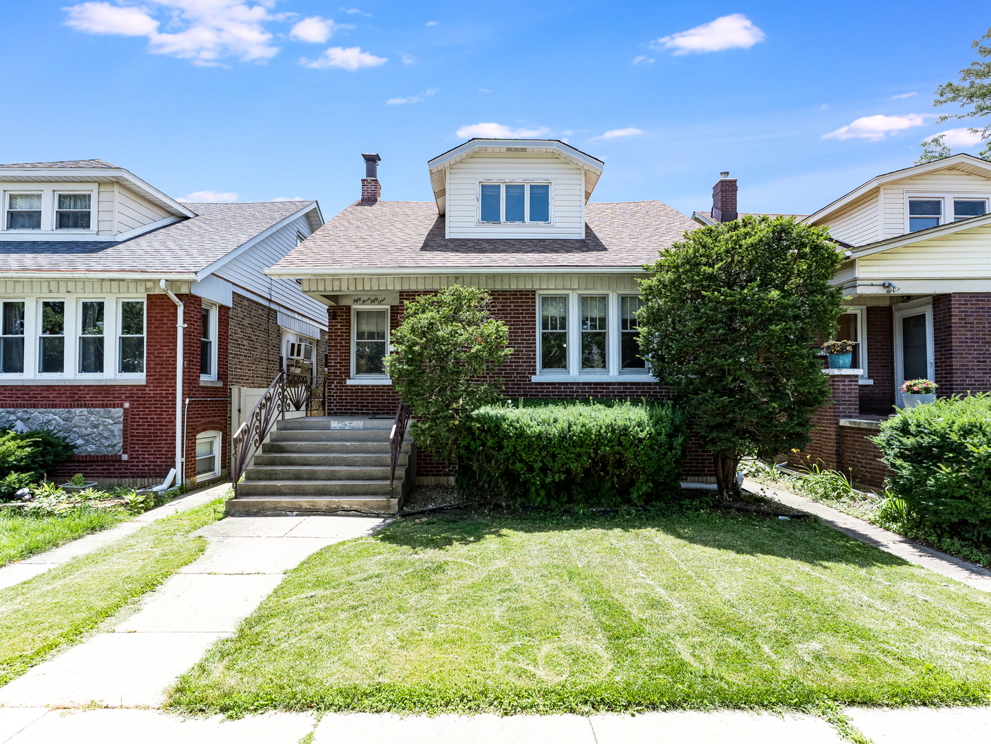 5351 Waveland Avenue
