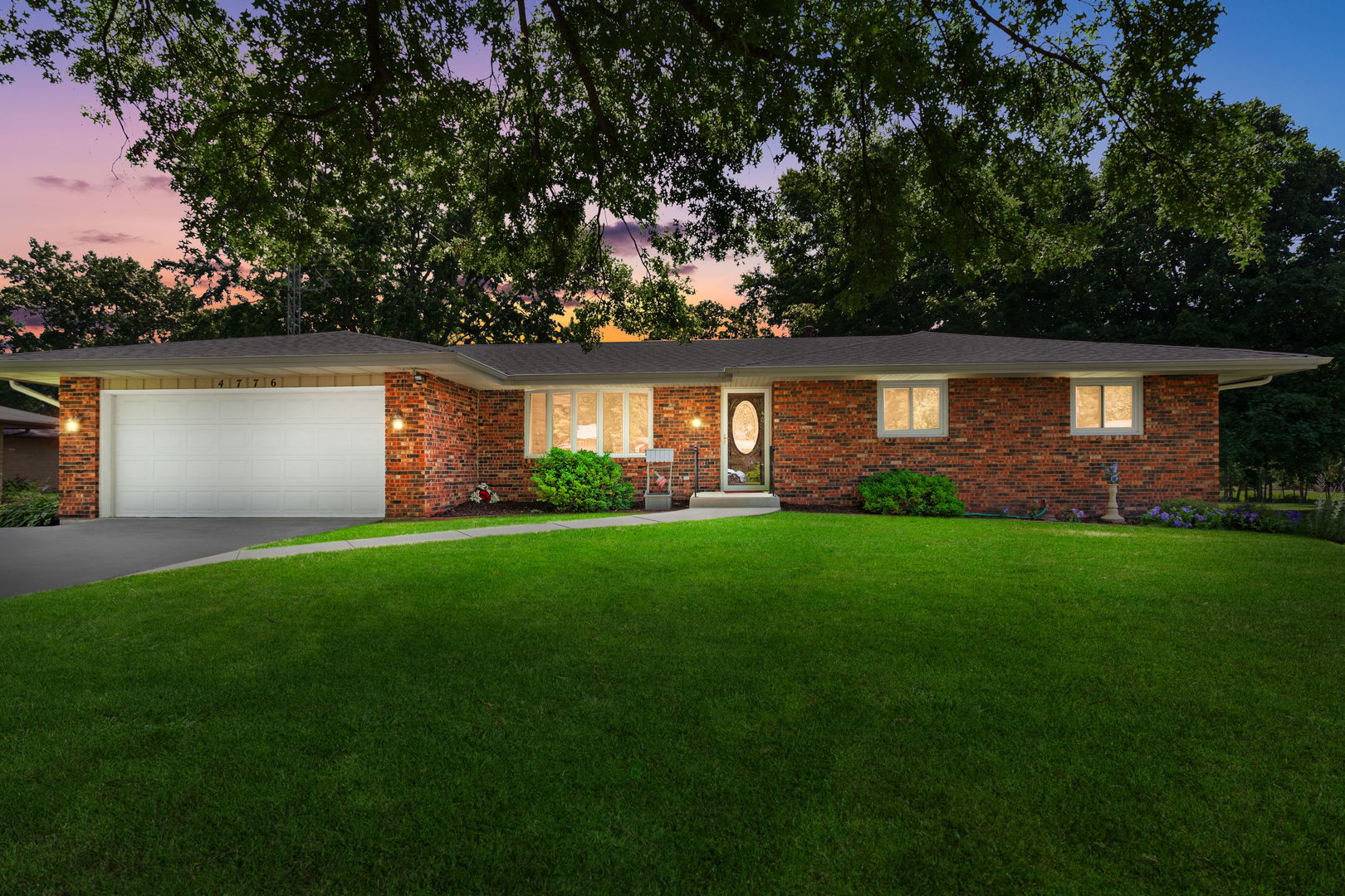 4776 Rainbow Ridge
