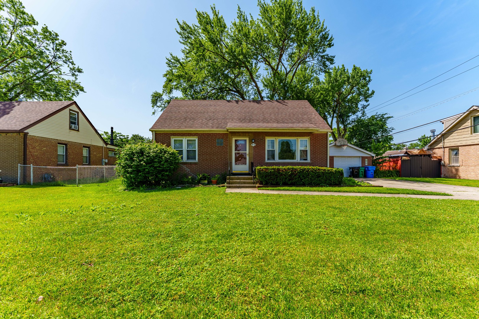 7805 Suburban Lane